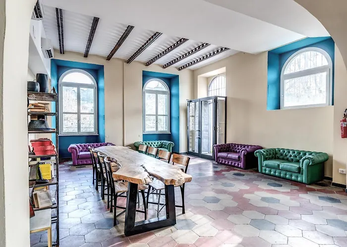 Hostal Borgo Ripa Urban Travel